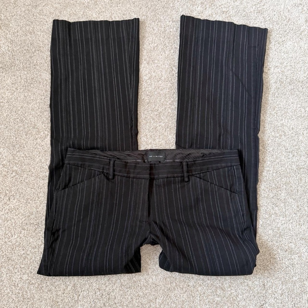 The Limited Low to Mid Rise Pinstripe Trousers — Size 8 🖤